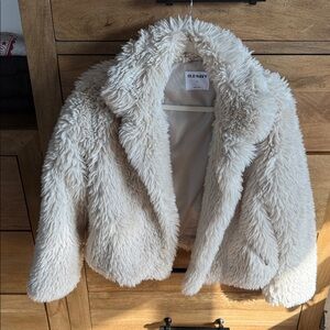 Old Navy Women’s Fluffy Cream Jacket